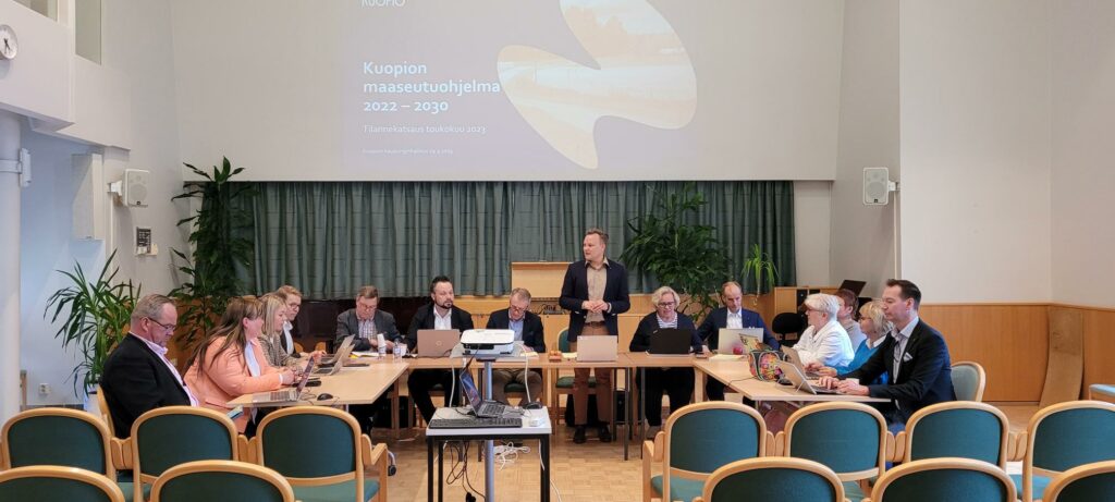 Kuva: kaupunginhallituksen kokous Juankoskella